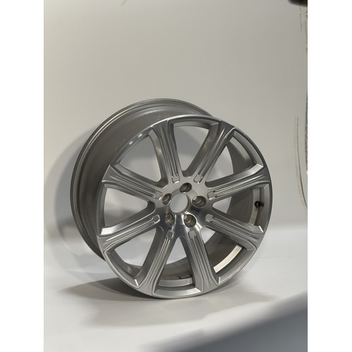 Used - Volvo Wheel 20" 8-Spoke Silver Diamond Cut