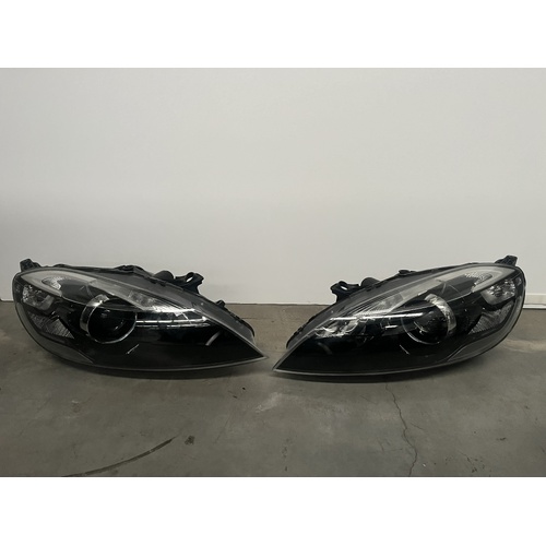 Volvo V40 Head Lights Genuine Volvo - Used - Pair
