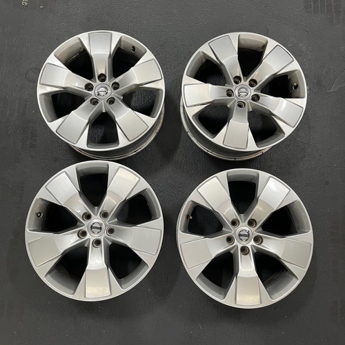 Volvo XC40 OEM Alloy Wheels 18" Genuine Volvo - Used