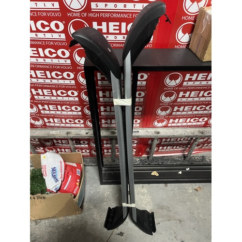 Used - Genuine Volvo Roof Racks for V40 - No Key