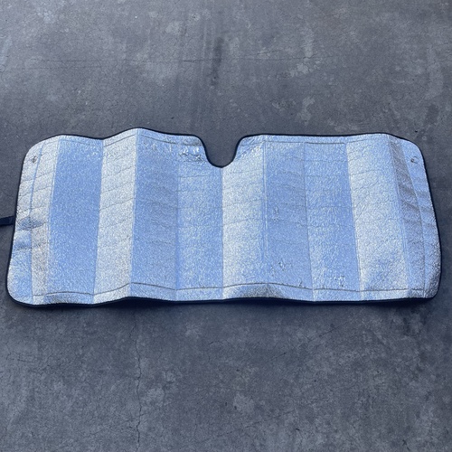 USED - Universal Foldable Car Windshield Sunshade